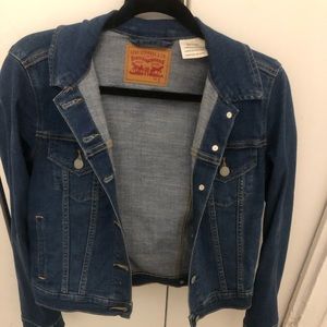 levi's authentic trucker jacket